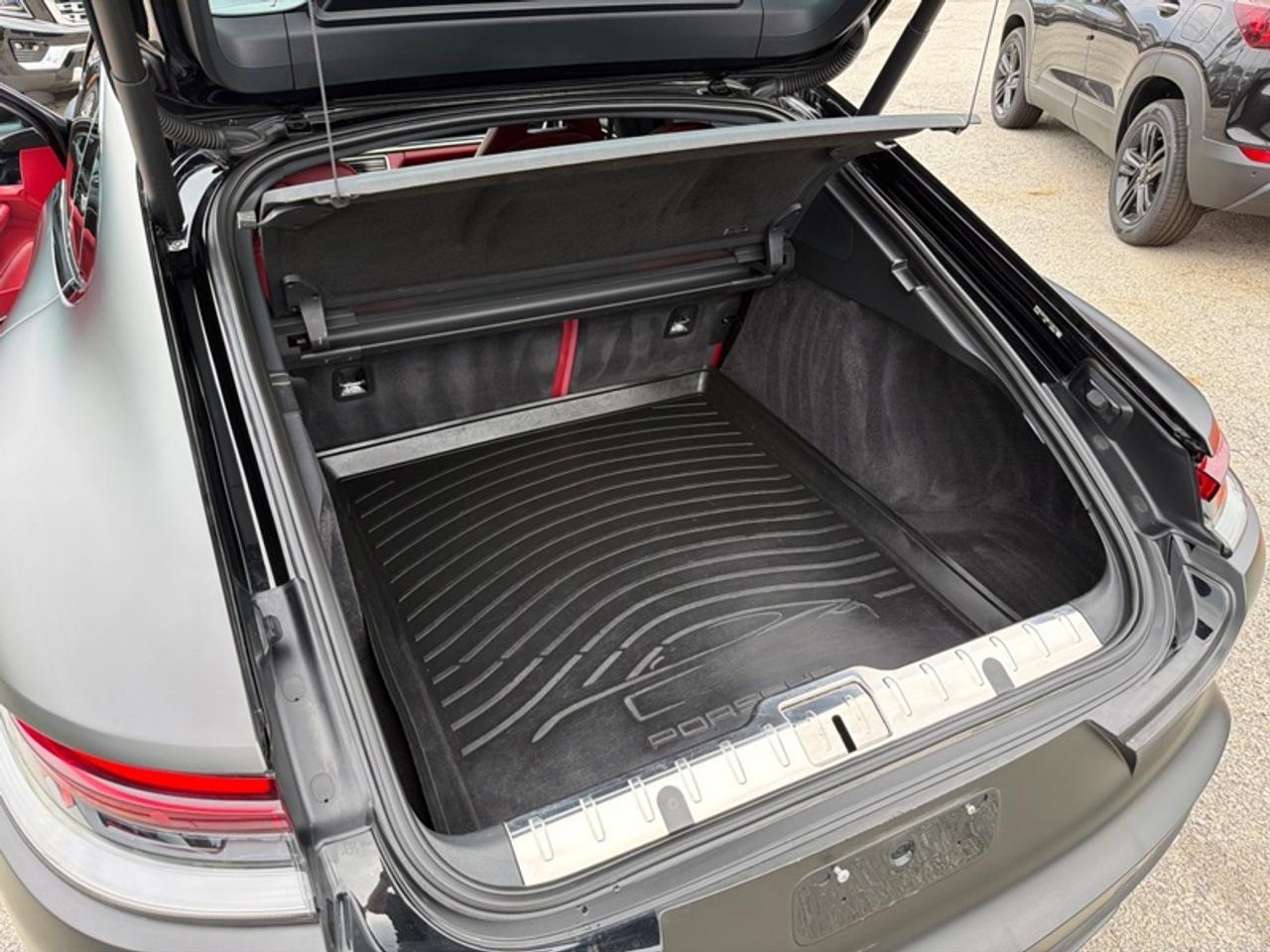 2021 Porsche Panamera 4 AWD Photo