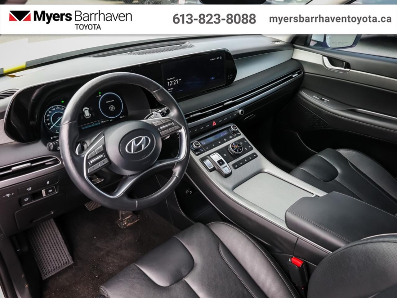 2023 Hyundai PALISADE Urban 8-Passenger   - Cooled Seats - $294 B/W Photo