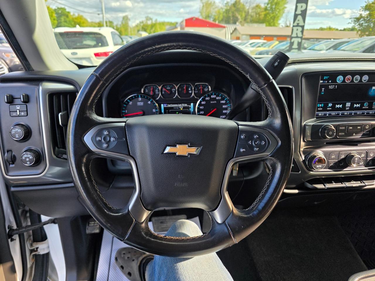 2018 Chevrolet Silverado 1500 LT Photo