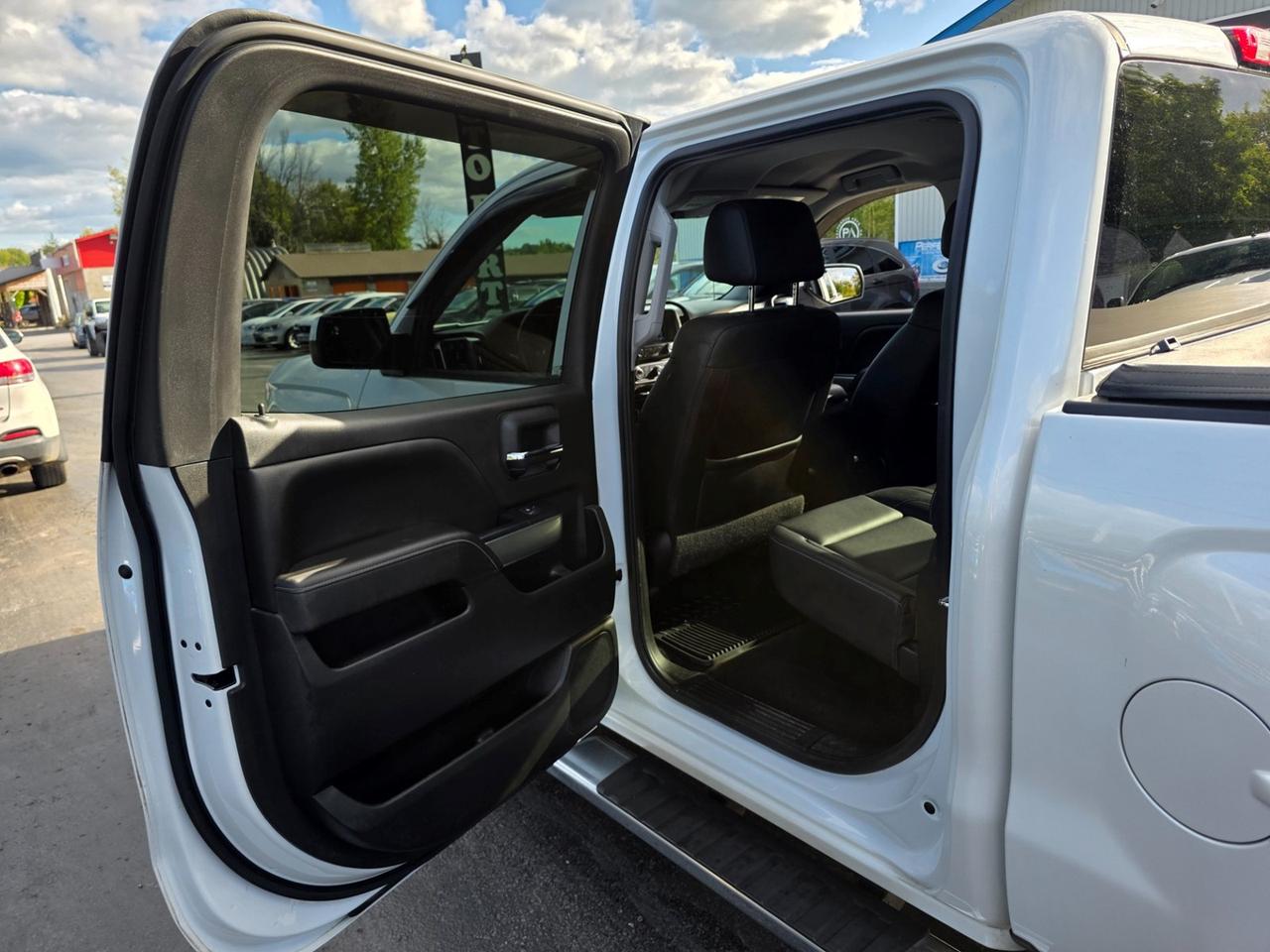 2018 Chevrolet Silverado 1500 LT Photo