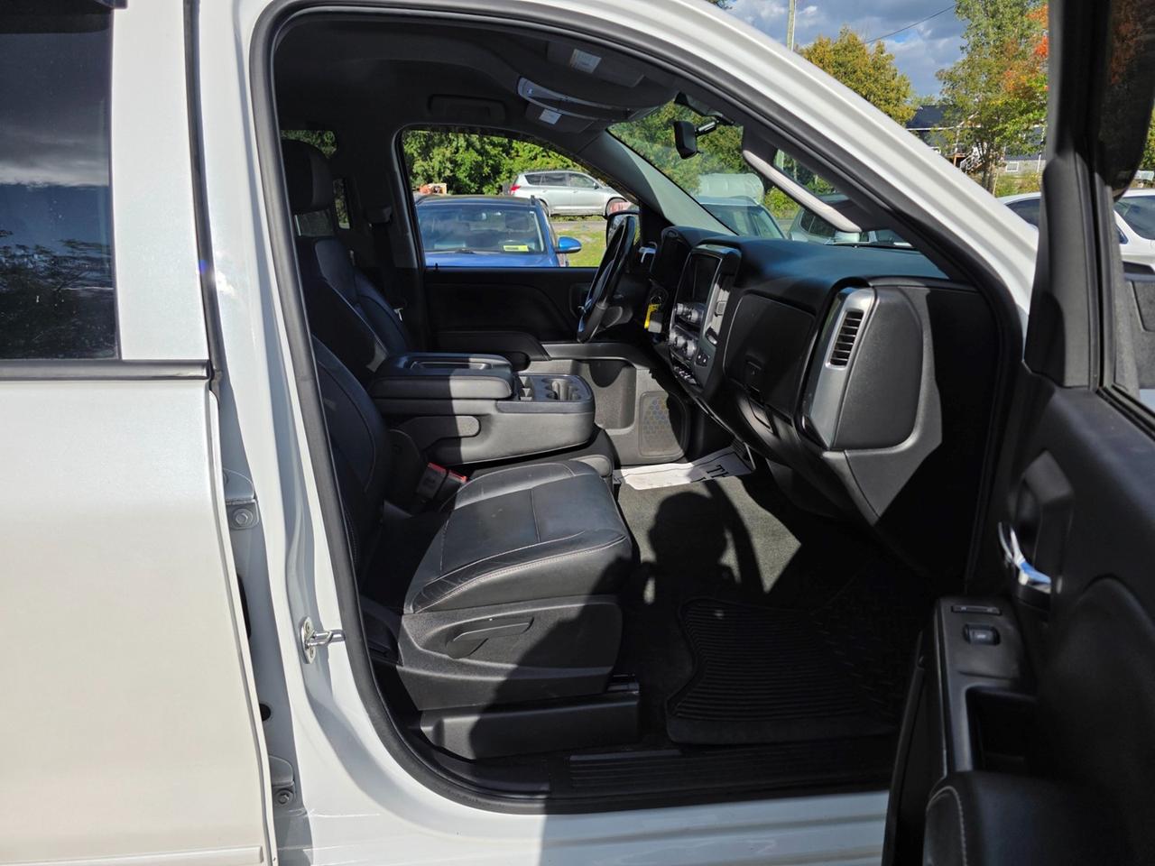 2018 Chevrolet Silverado 1500 LT Photo