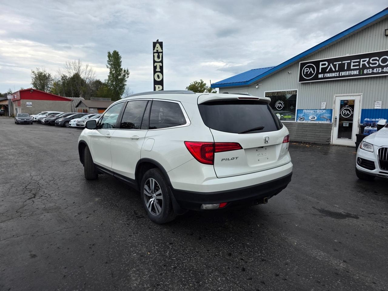 2017 Honda Pilot EX-L Photo