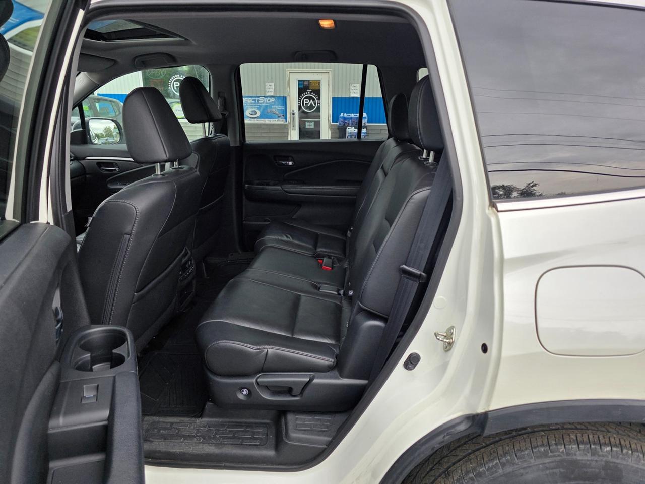 2017 Honda Pilot EX-L Photo