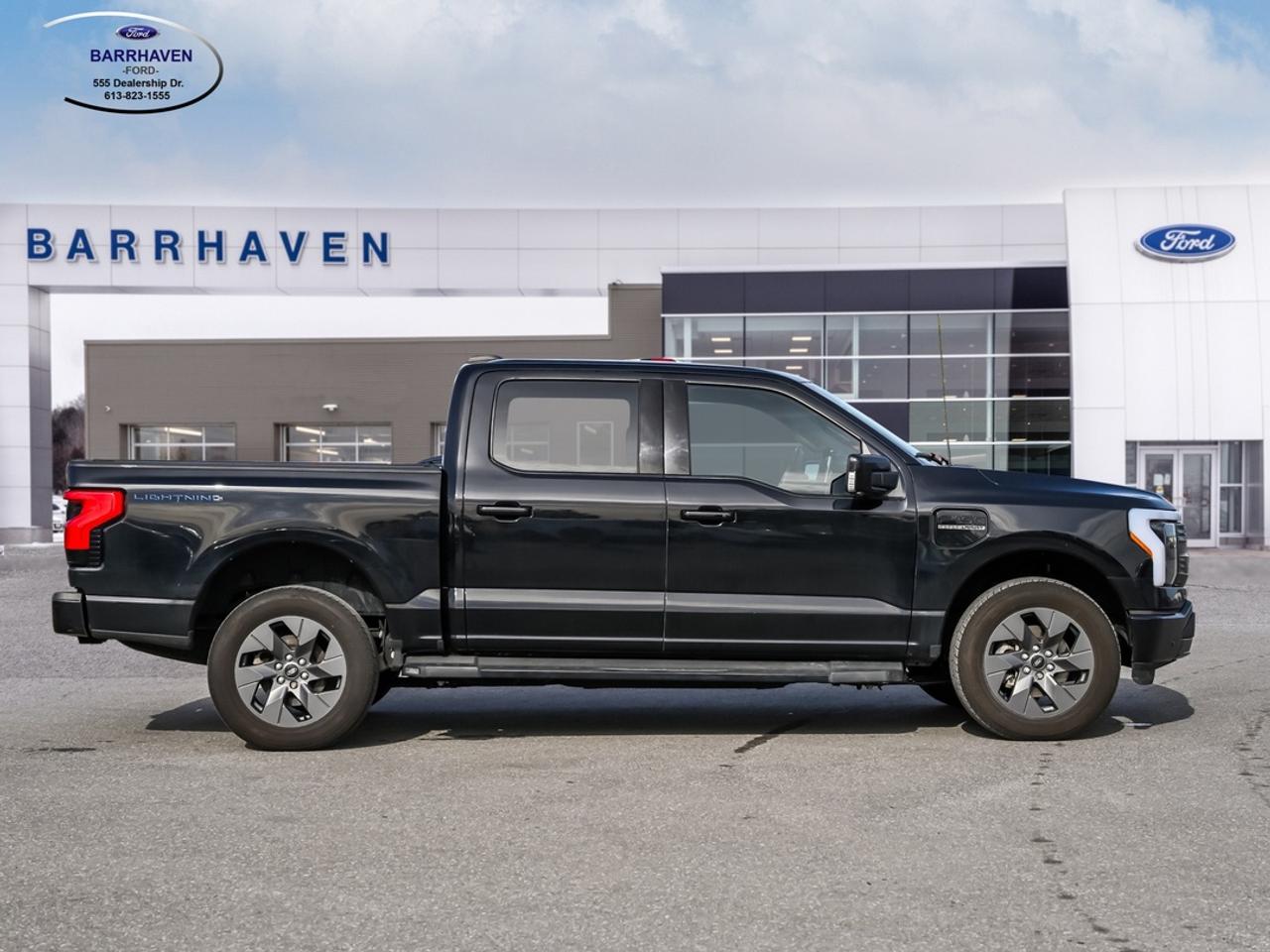2023 Ford F-150 Lightning Lariat Photo5