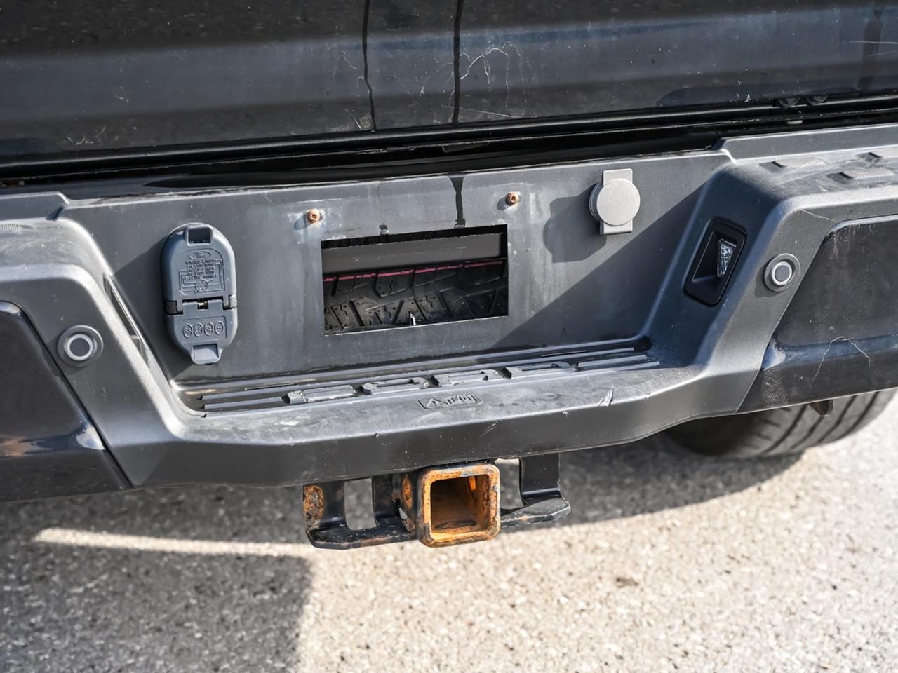 2023 Ford F-150 Lightning Lariat Photo