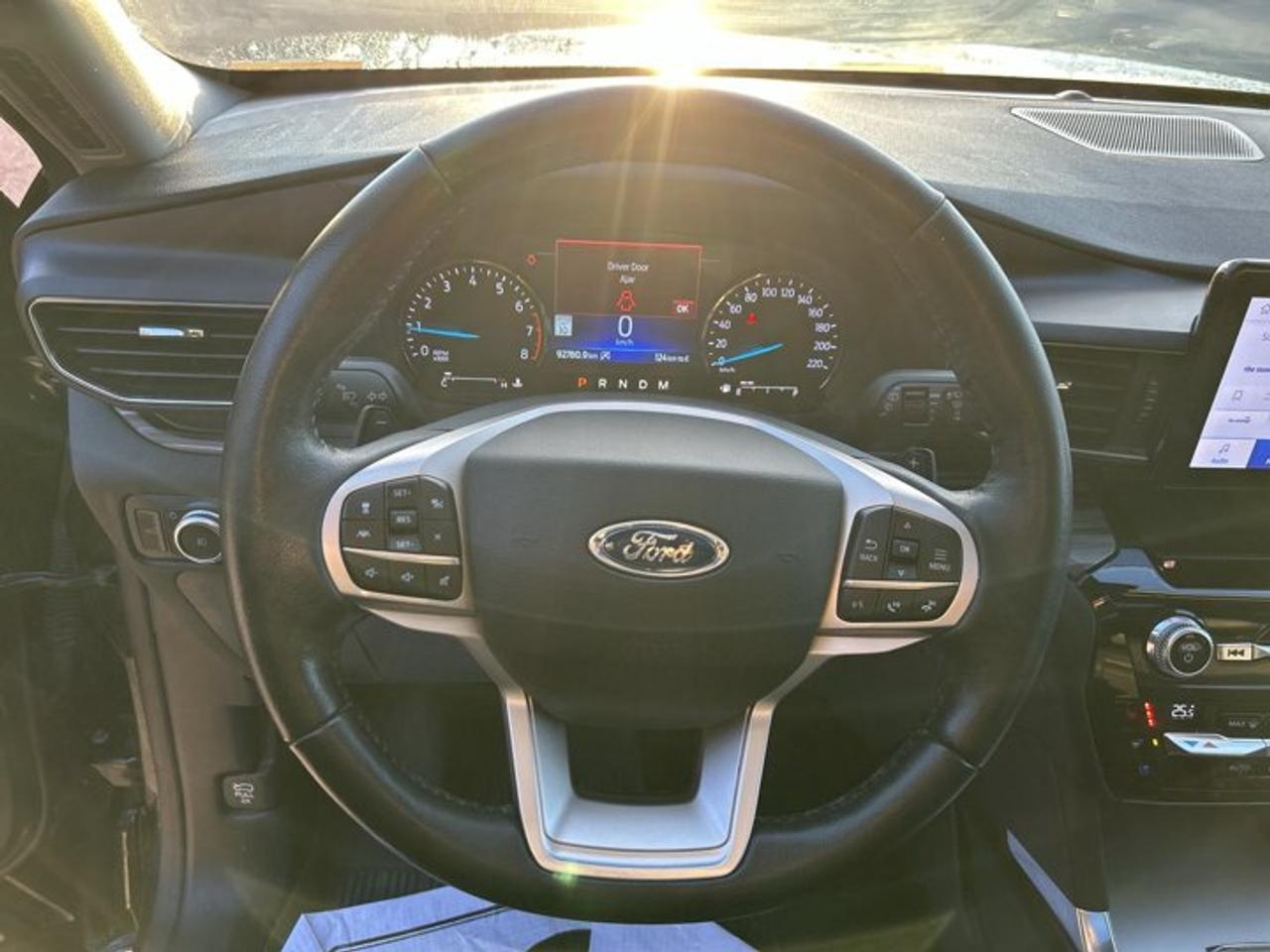 2021 Ford Explorer Limited 4WD | No Accidents | Leather Seats | Heated Steering Photo
