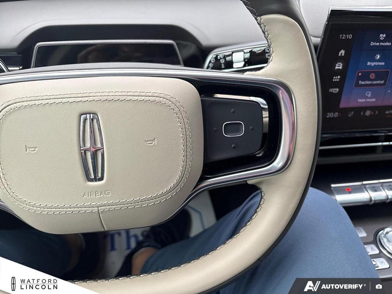 2025 Lincoln Nautilus Premiere AWD Photo