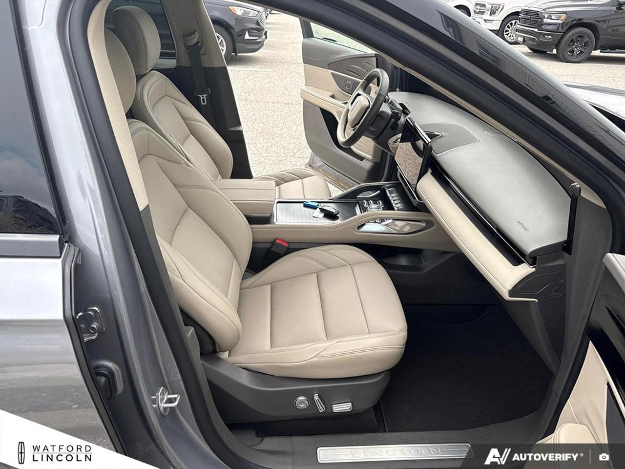 2025 Lincoln Nautilus Premiere AWD Photo