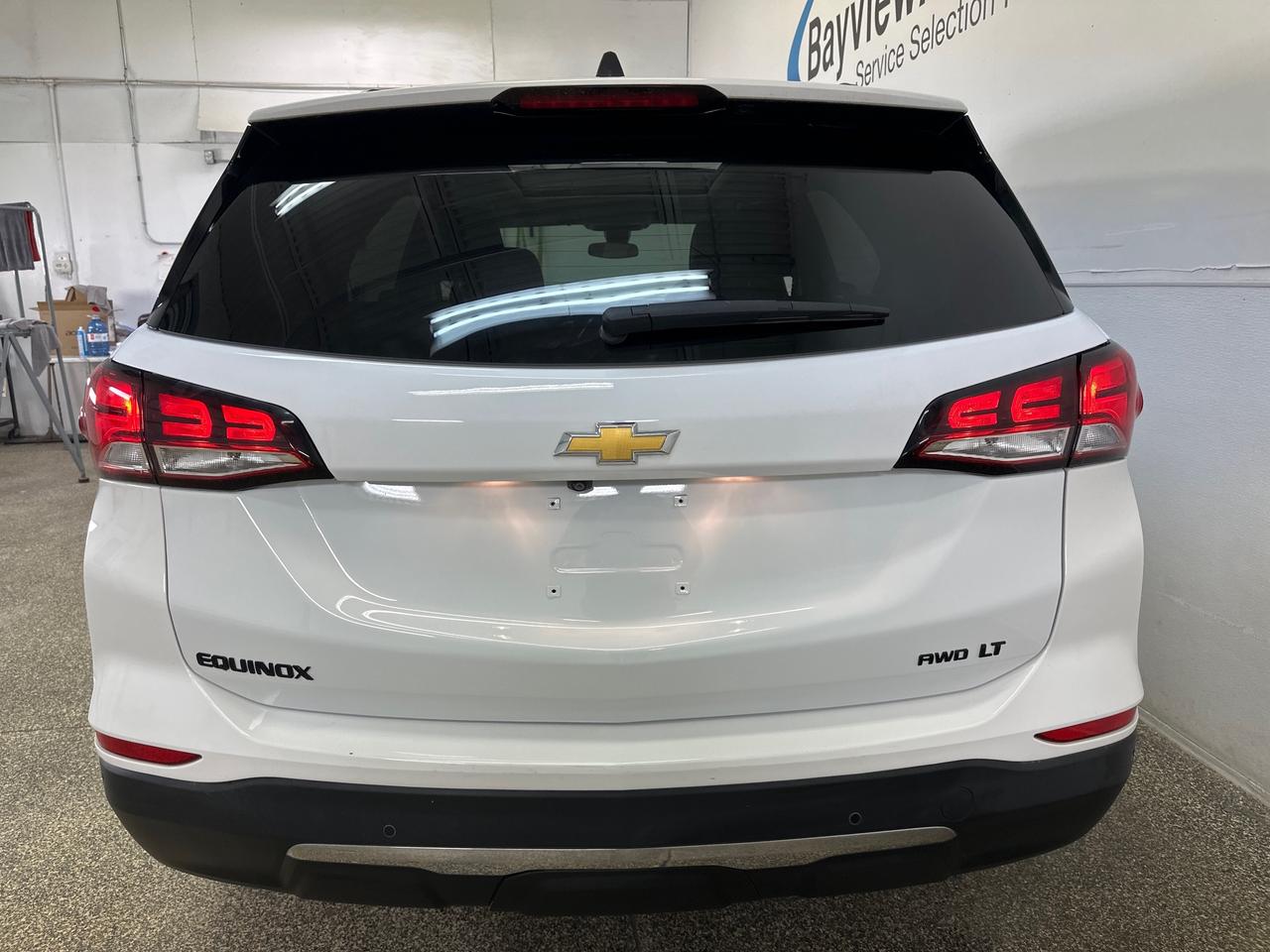 2022 Chevrolet Equinox LT/AWD/PANOROOF/REM START/HEATED SEATS/1 OWNER LEASE RETURN! Photo