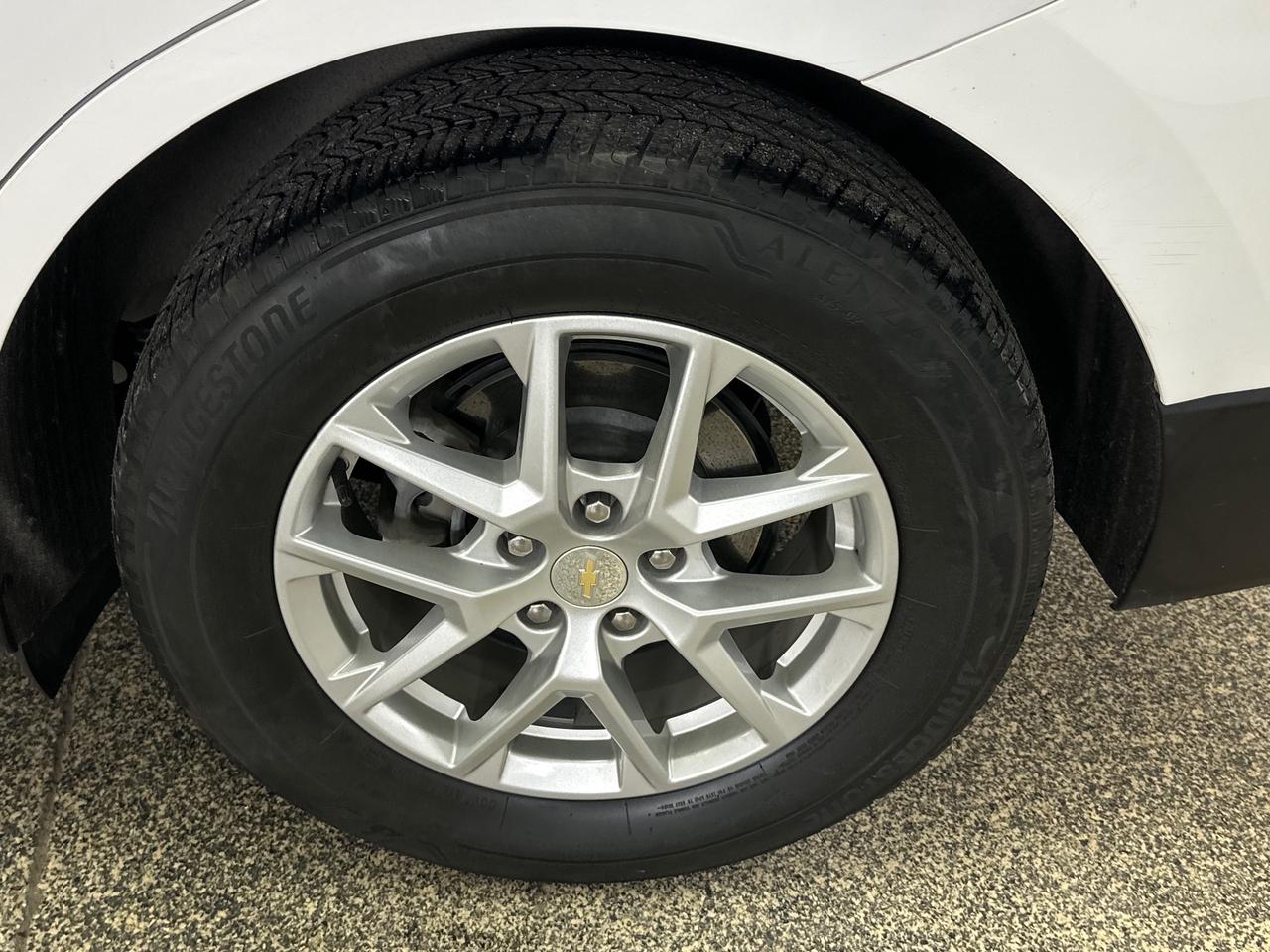 2022 Chevrolet Equinox LT/AWD/PANOROOF/REM START/HEATED SEATS/1 OWNER LEASE RETURN! Photo