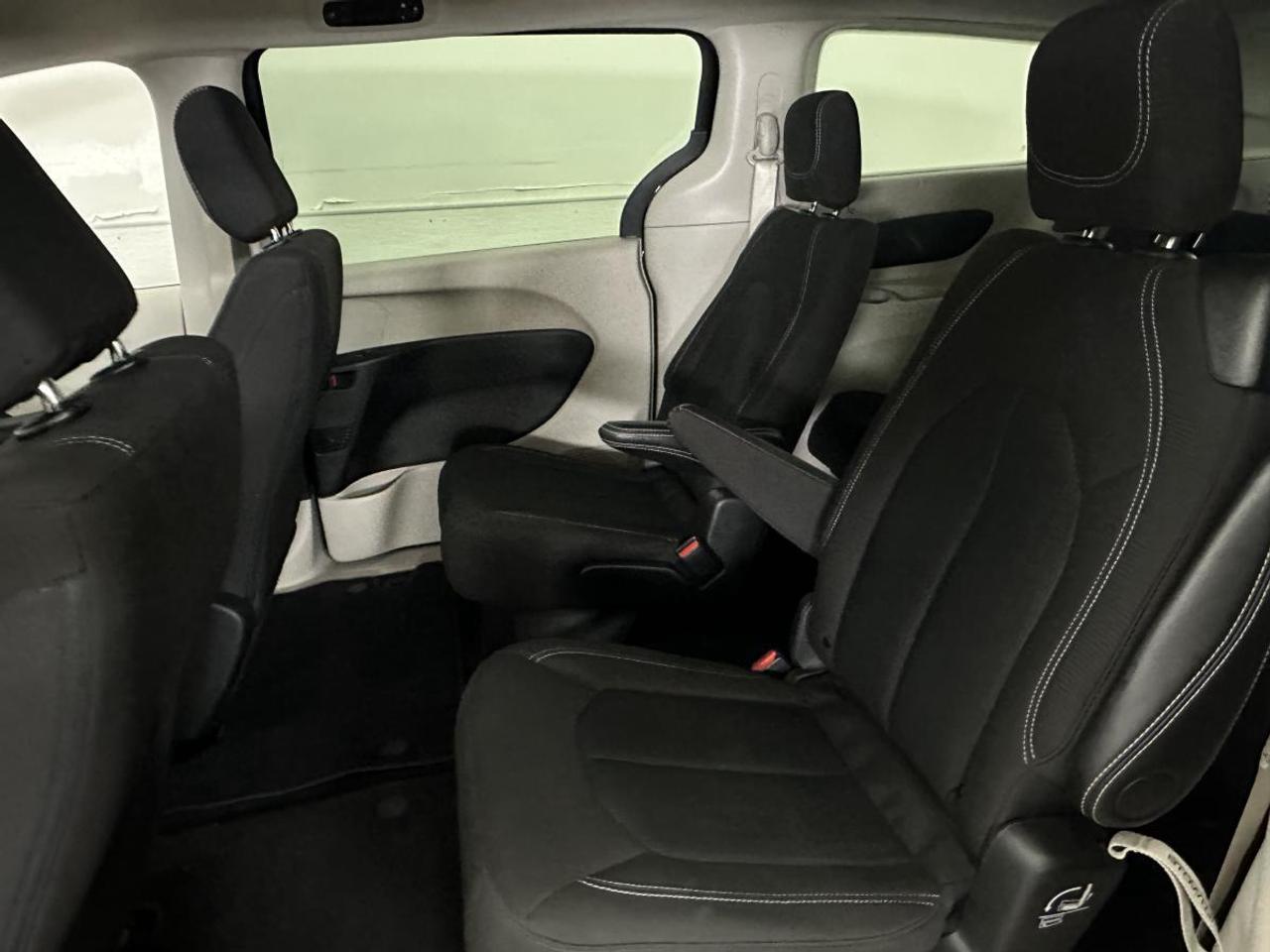2024 Dodge Grand Caravan SXT/DUAL SLIDERS/NAVIGATION/PWR GATE! Photo