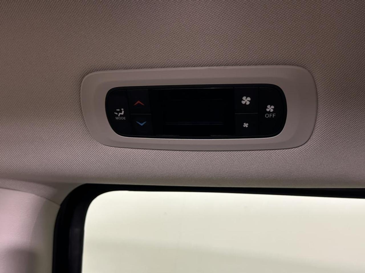 2024 Dodge Grand Caravan SXT/DUAL SLIDERS/NAVIGATION/PWR GATE! Photo
