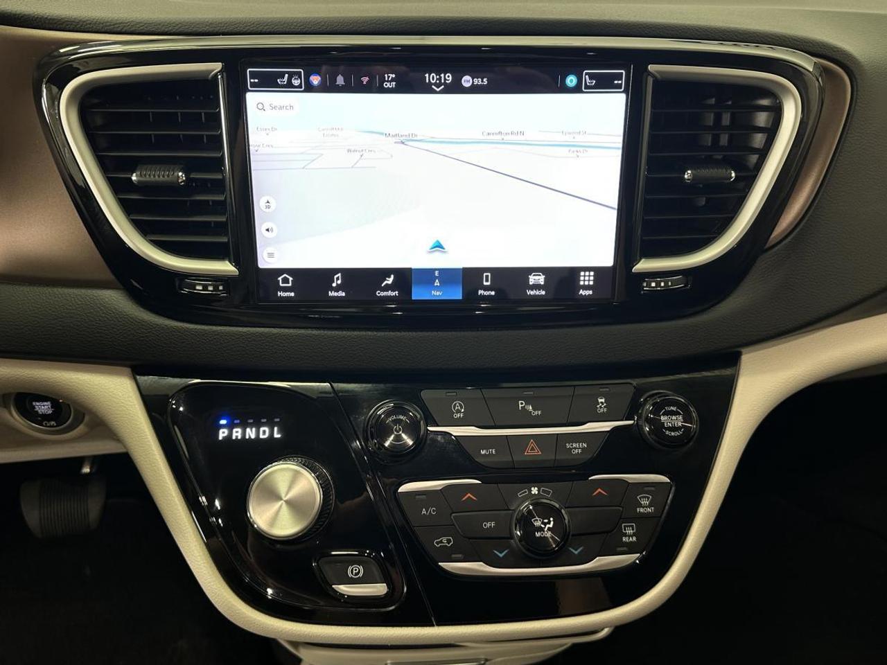 2024 Dodge Grand Caravan SXT/DUAL SLIDERS/NAVIGATION/PWR GATE! Photo