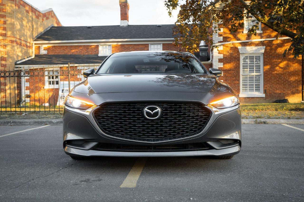 2023 Mazda MAZDA3 GS Photo1