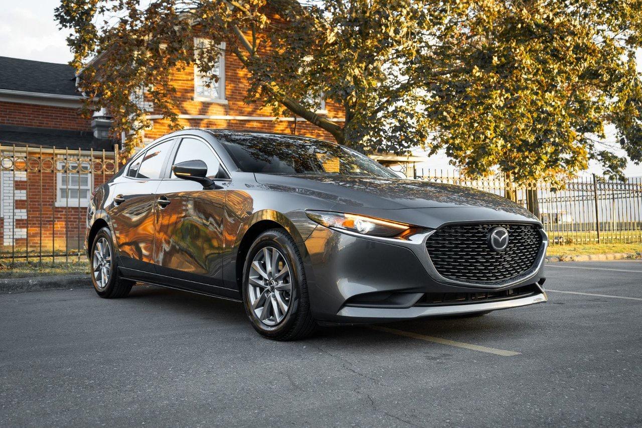 2023 Mazda MAZDA3 GS Photo