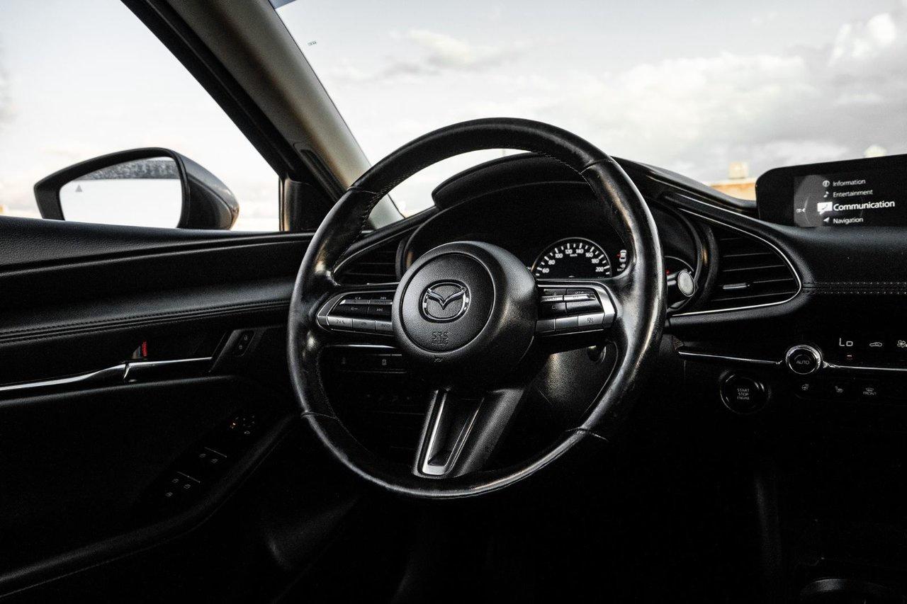 2023 Mazda MAZDA3 GS Photo