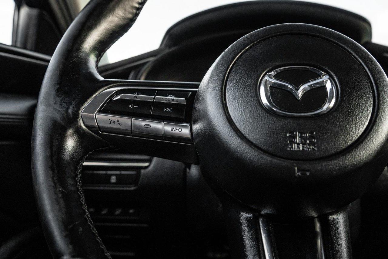 2023 Mazda MAZDA3 GS Photo