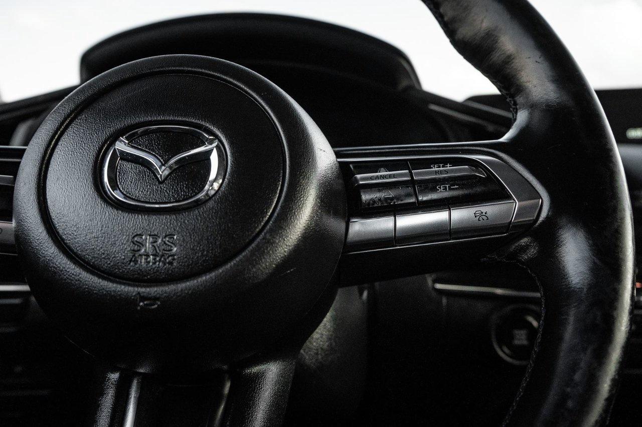 2023 Mazda MAZDA3 GS Photo