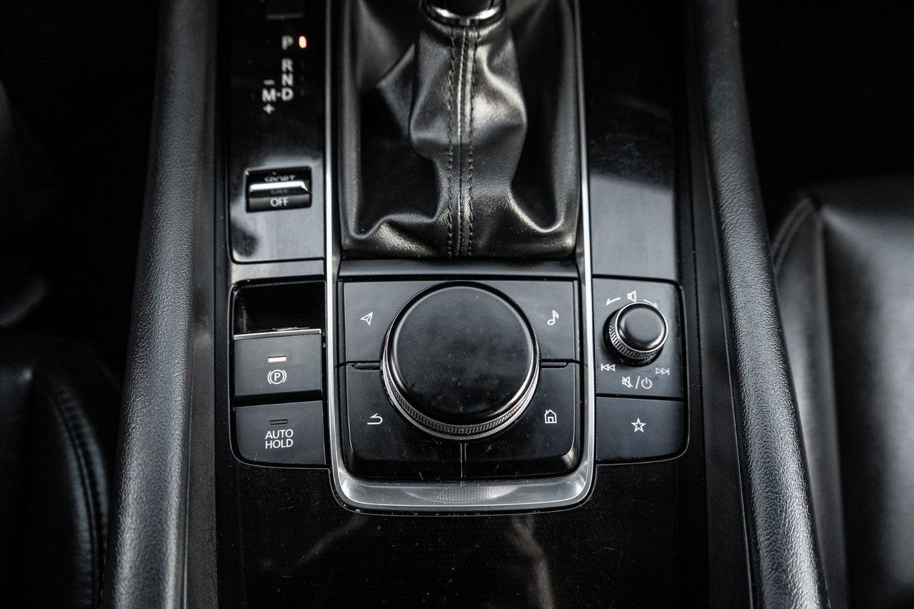 2023 Mazda MAZDA3 GS Photo