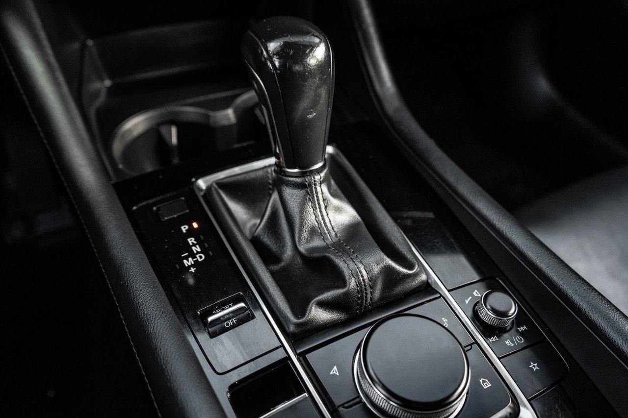 2023 Mazda MAZDA3 GS Photo
