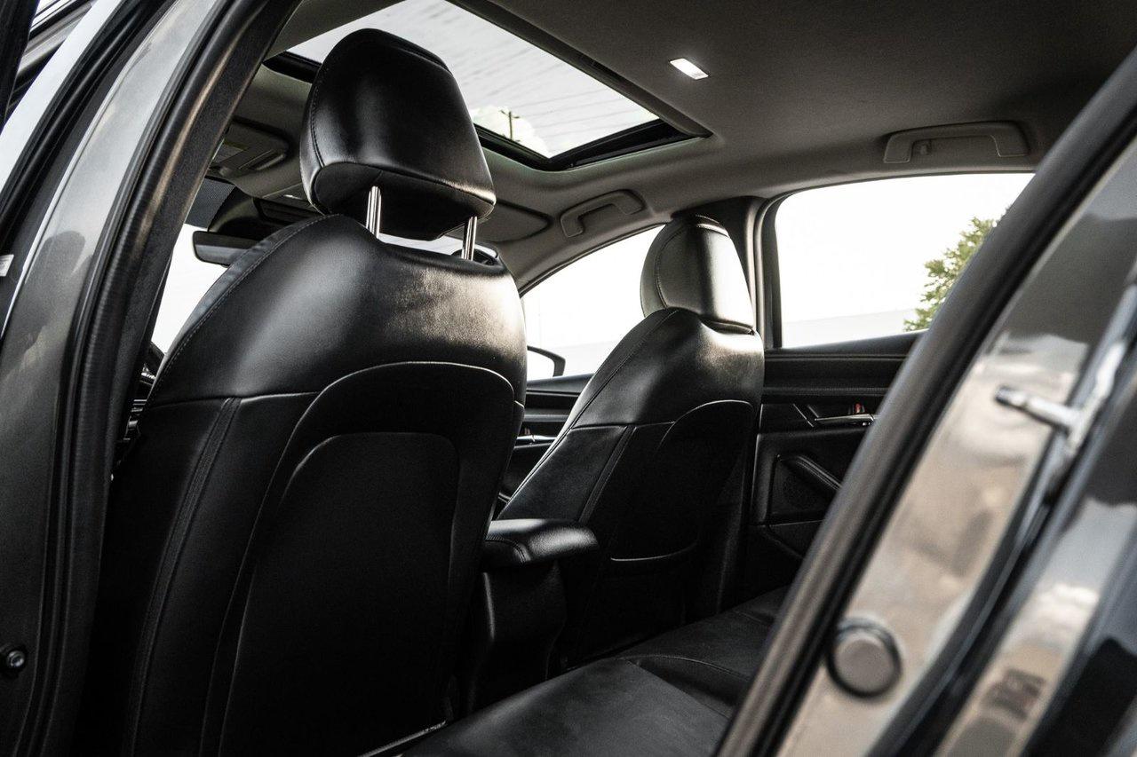 2023 Mazda MAZDA3 GS Photo