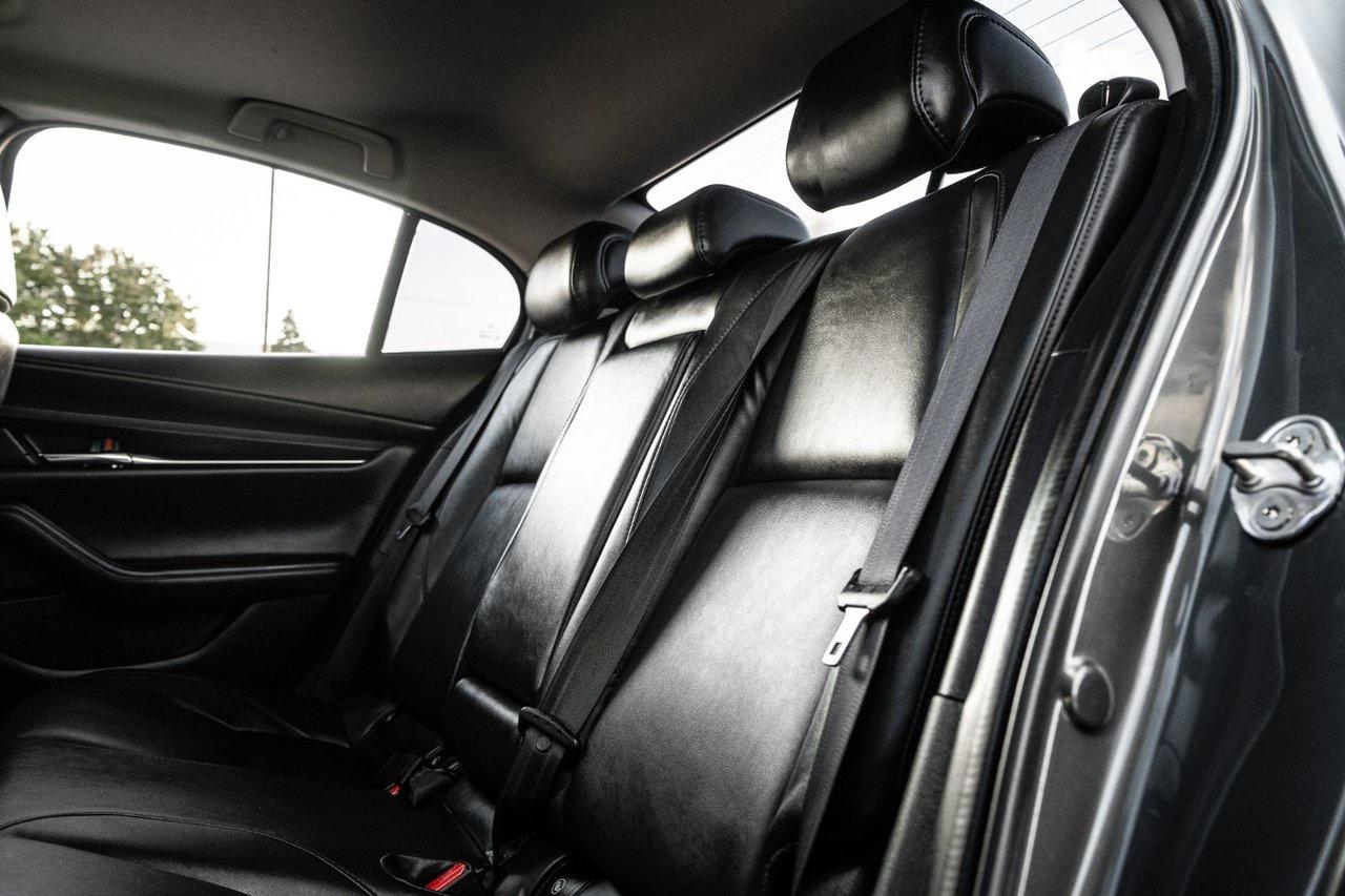 2023 Mazda MAZDA3 GS Photo