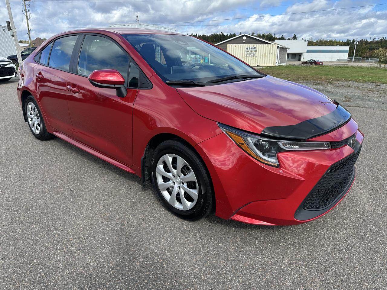 2021 Toyota Corolla LE Photo2