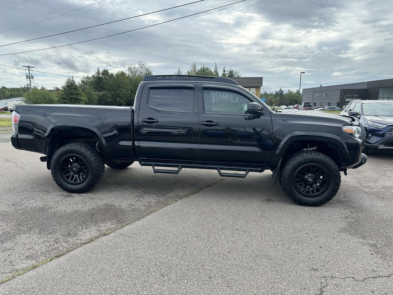 2022 Toyota Tacoma 4x4 Double Cab Auto Photo3