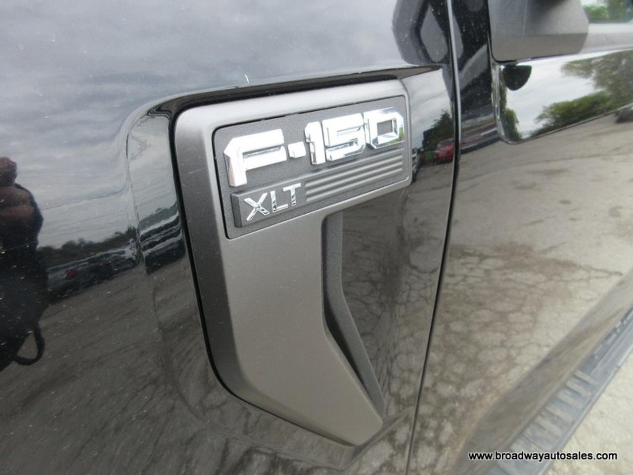 2022 Ford F-150 WINTER-READY XLT-MODEL 5 PASSENGER 5.0L - V8.. 4X4.. CREW-CAB.. SHORTY.. ARCTIC-STRAIGHT-PLOW.. HEATED SEATS.. BACK-UP CAMERA.. BLUETOOTH SYSTEM.. Photo