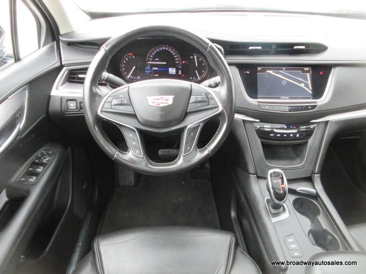2019 Cadillac XT5 ALL-WHEEL DRIVE LUXURY-MODEL 5 PASSENGER 3.6L - V6.. NAVIGATION.. PANORAMIC SUNROOF.. LEATHER.. HEATED SEATS & WHEEL.. BOSE PREMIUM AUDIO.. Photo