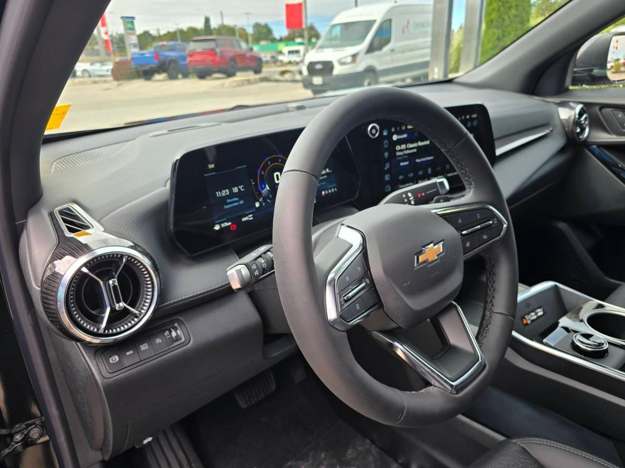2027 Chevrolet Equinox AWD LT Photo3