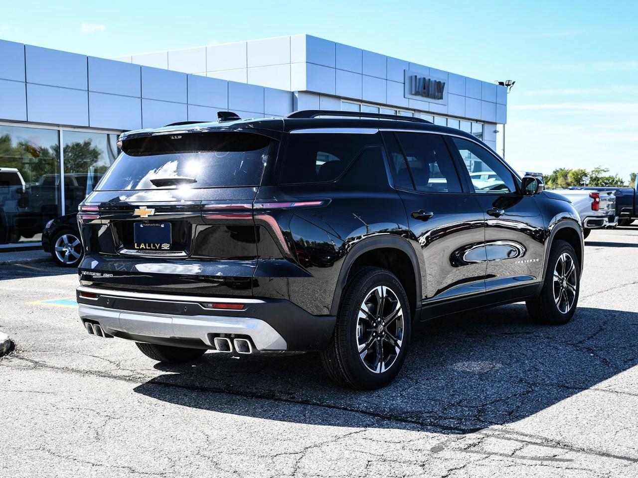 2027 Chevrolet Traverse LT Photo