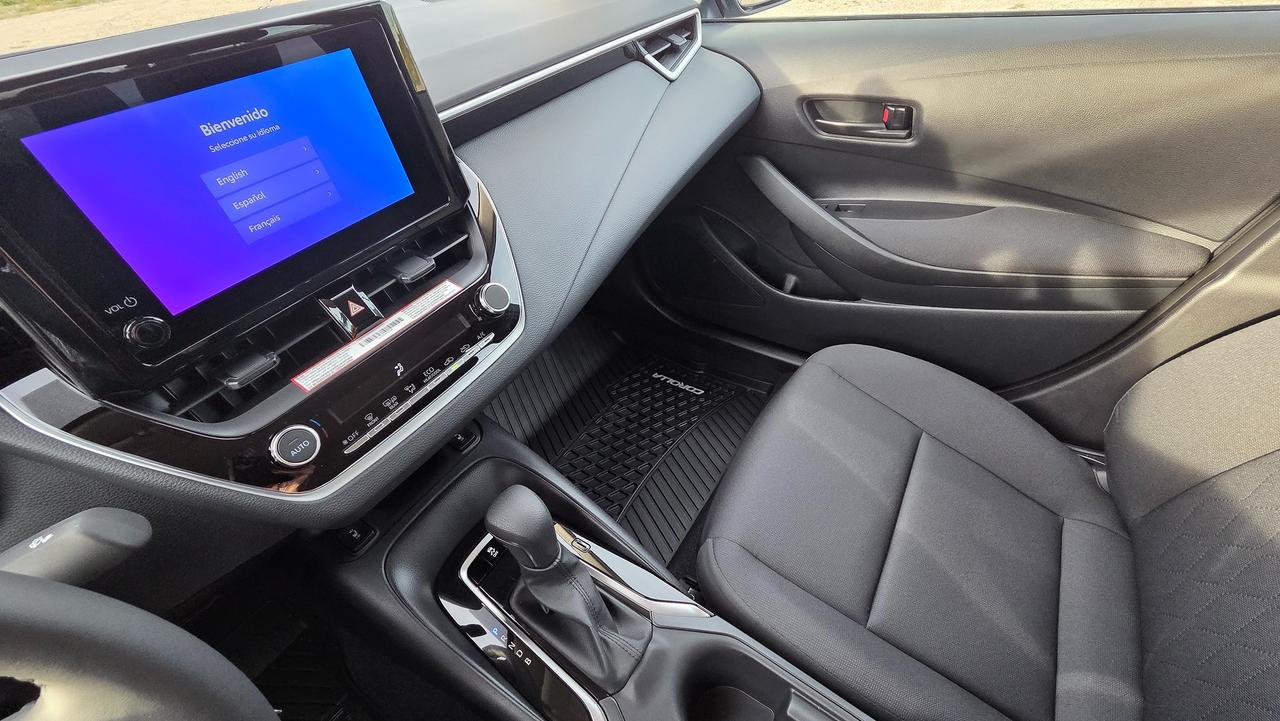 2026 Toyota Corolla LE Photo
