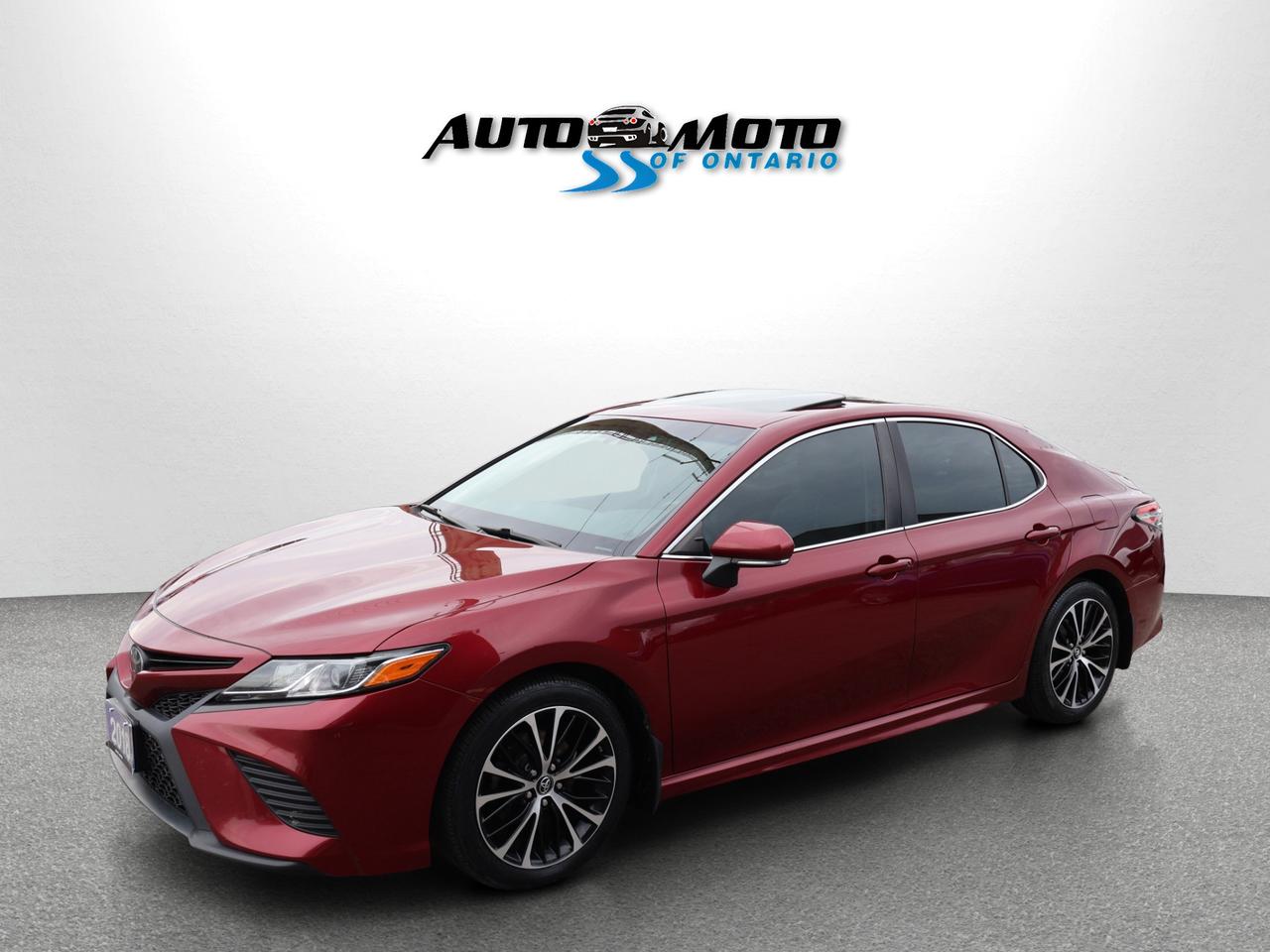 2018 Toyota Camry SE *ACCIDENT FREE*SERVICE RECORDS*2ND WINTER* CAMERA NAV BLUETOOTH LEATHER HEATED SEATS SUNROOF CRUISE ALLOYS Photo