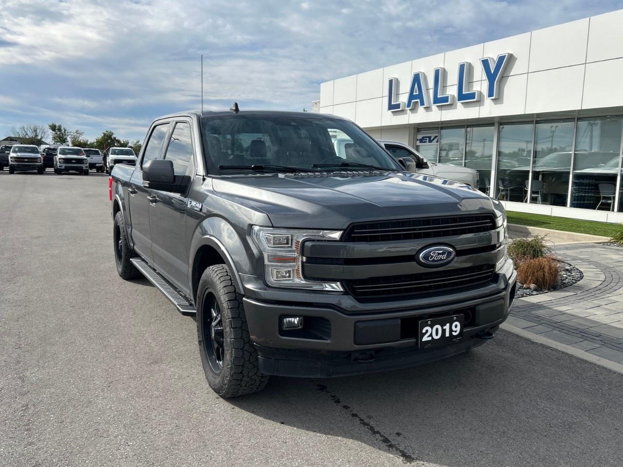 2019 Ford F-150 Lariat 4WD SuperCrew 5.5' Box Photo0