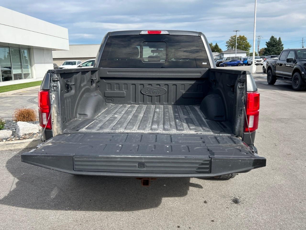 2019 Ford F-150 Lariat 4WD SuperCrew 5.5' Box Photo