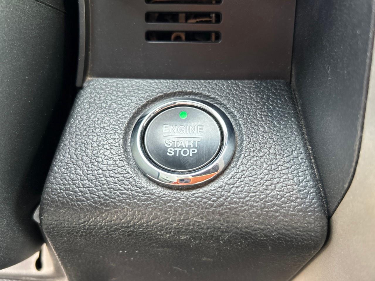 2019 Ford F-150 Lariat 4WD SuperCrew 5.5' Box Photo