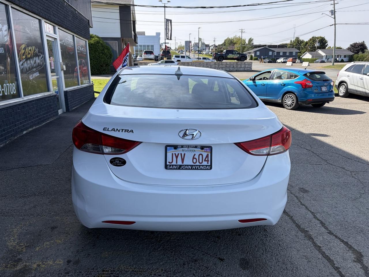 2013 Hyundai Elantra Limited - Photo #4