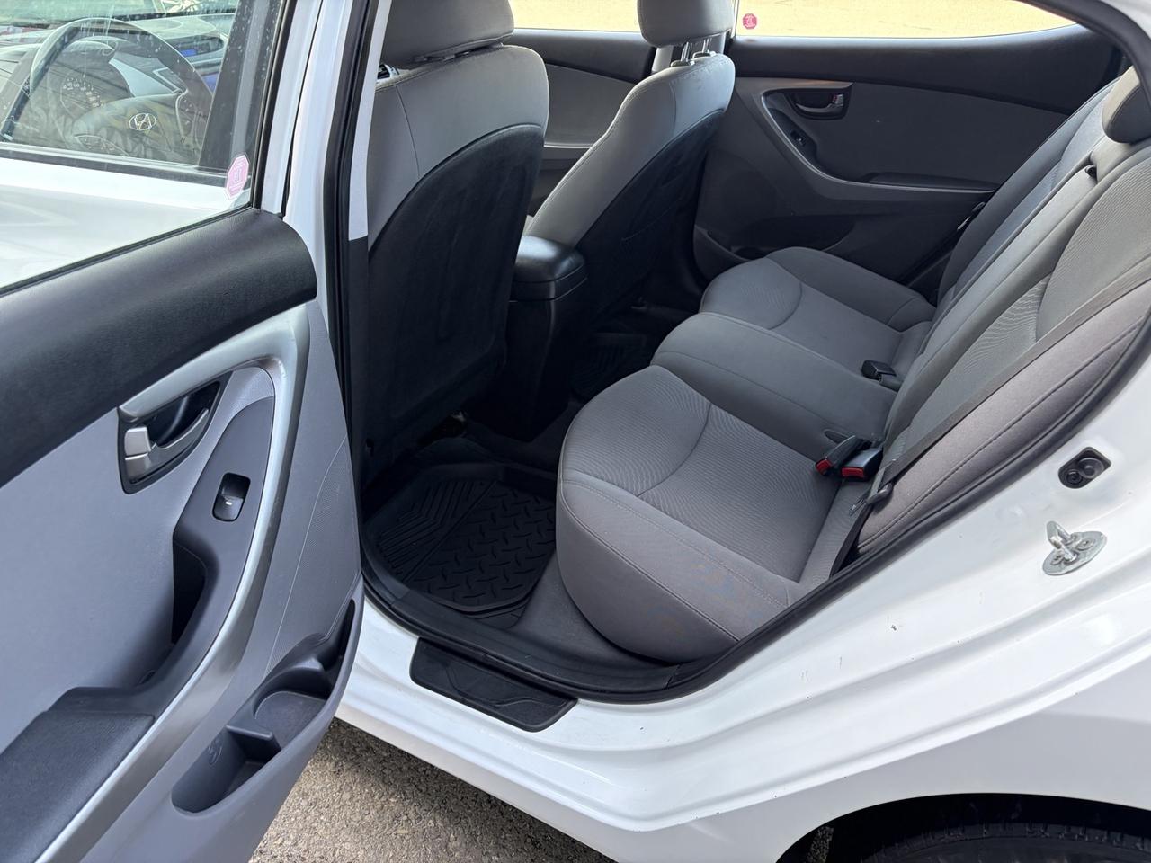 2013 Hyundai Elantra Limited Photo