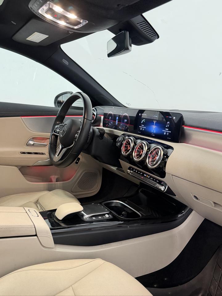 2023 Mercedes-Benz CLA-Class CLA 250 4MATIC | CARPLAY | SUNROOF | NAVI Photo