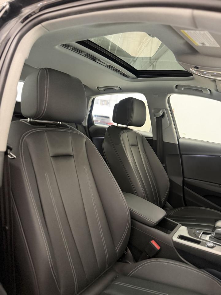 2023 Audi A5 SPORTBACK | SUNROOF | CARPLAY | LEATHER INT. Photo