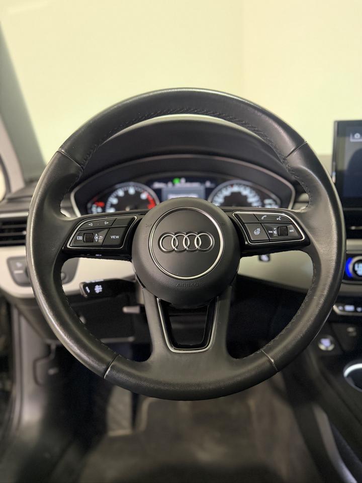 2023 Audi A5 SPORTBACK | SUNROOF | CARPLAY | LEATHER INT. Photo