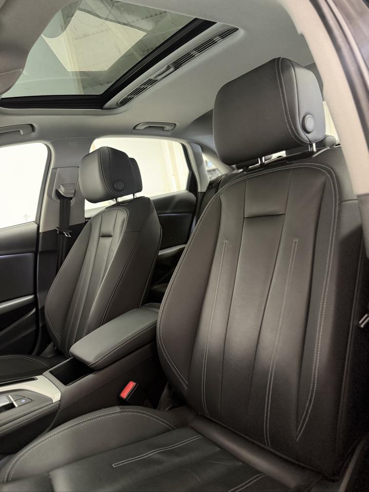 2023 Audi A5 SPORTBACK | SUNROOF | CARPLAY | LEATHER INT. Photo