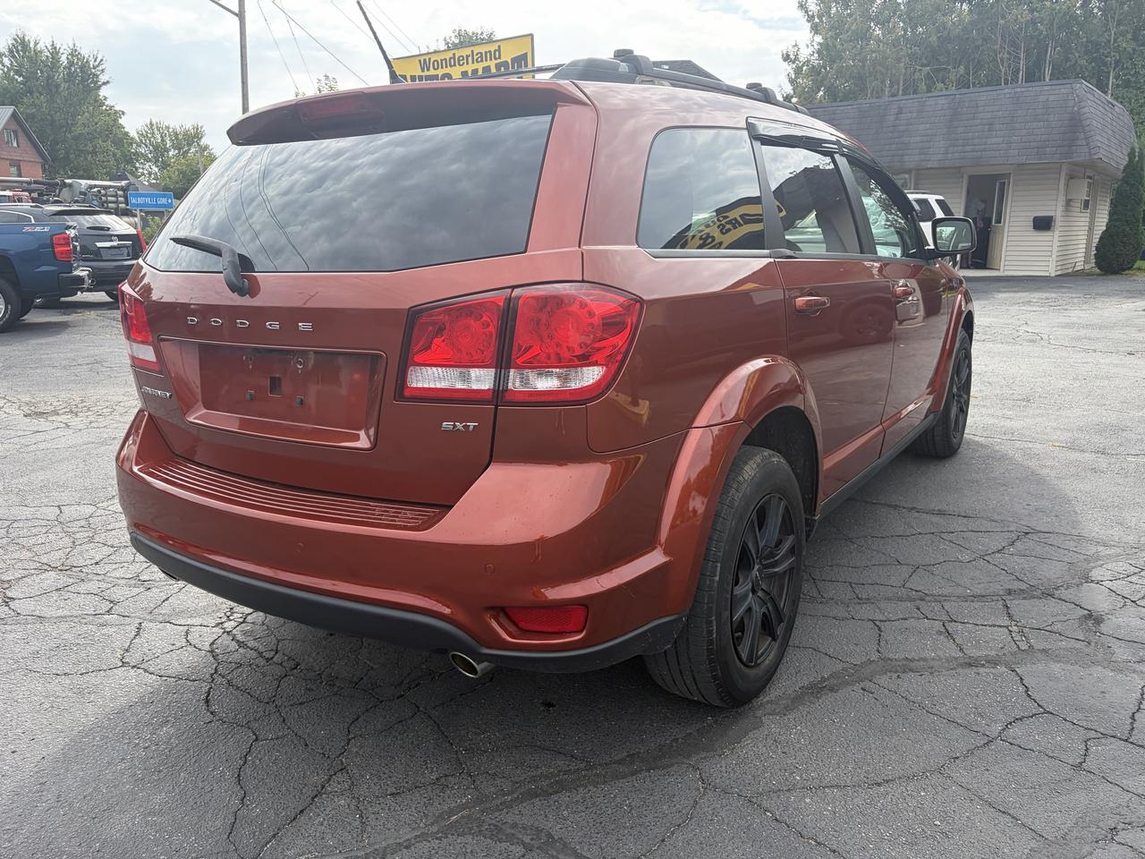 2014 Dodge Journey SXT-Loaded-7 Passenger-V6 Photo4