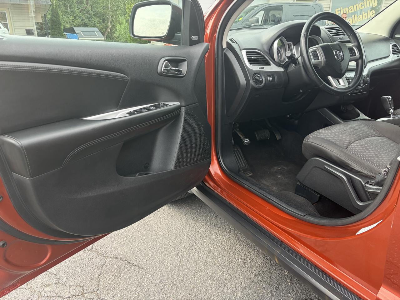 2014 Dodge Journey SXT-Loaded-7 Passenger-V6 Photo