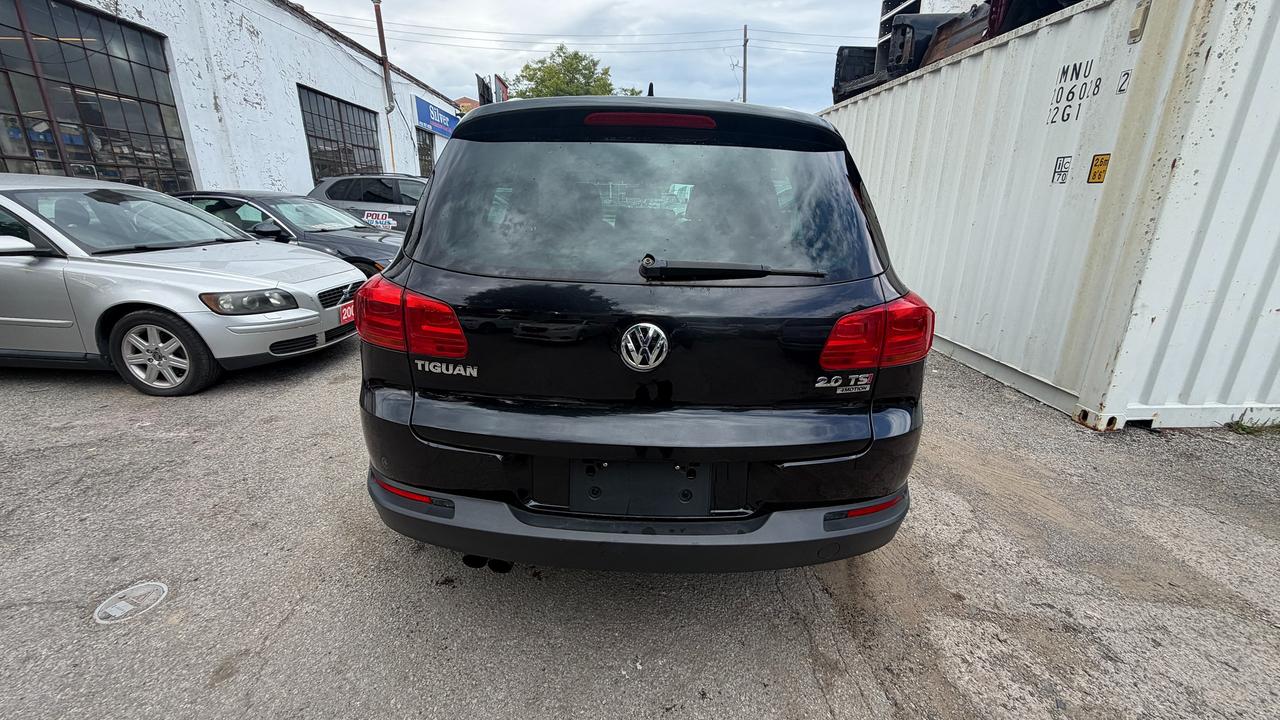 2014 Volkswagen Tiguan S Photo4