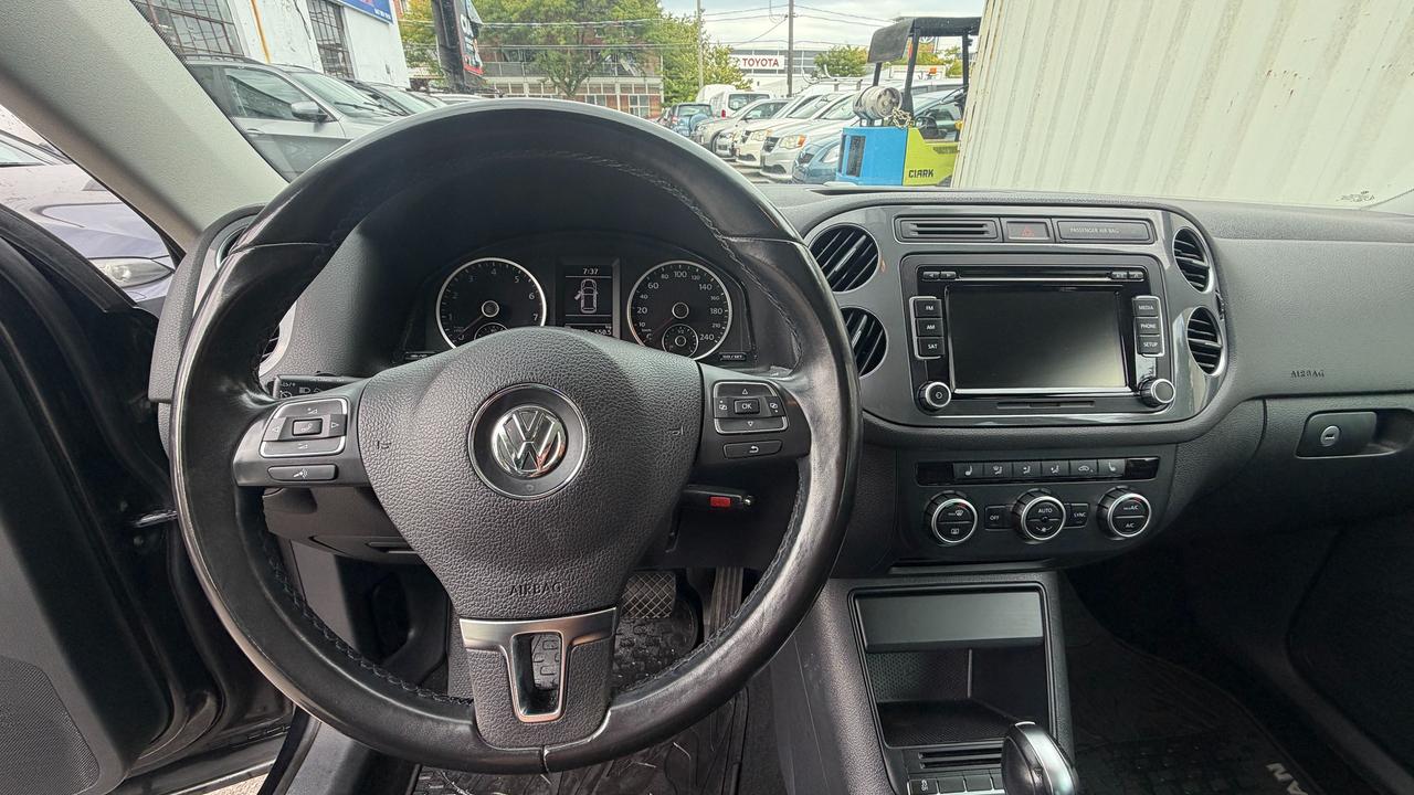 2014 Volkswagen Tiguan S Photo