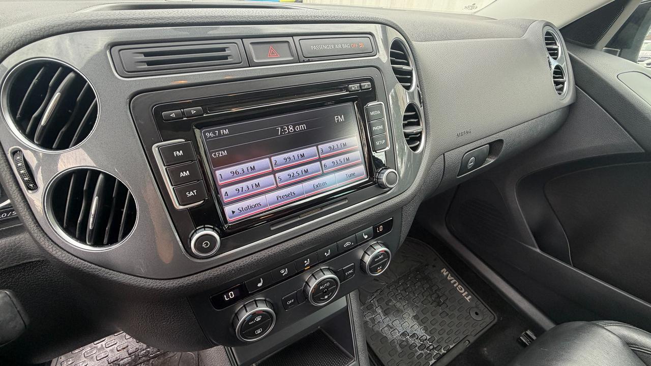 2014 Volkswagen Tiguan S Photo