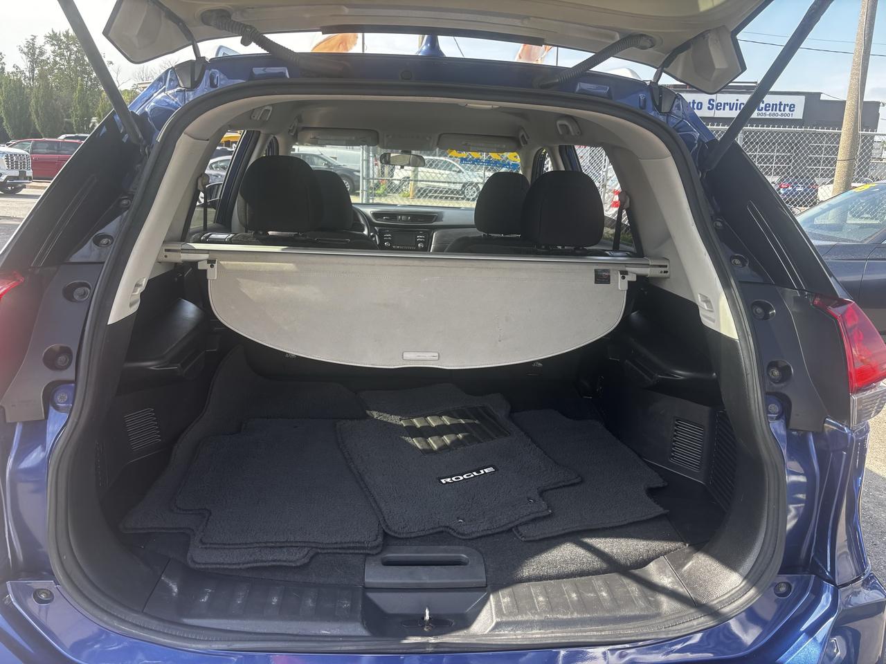 2017 Nissan Rogue SV, Front Wheel Drive, P. Seats, heated Seats Photo