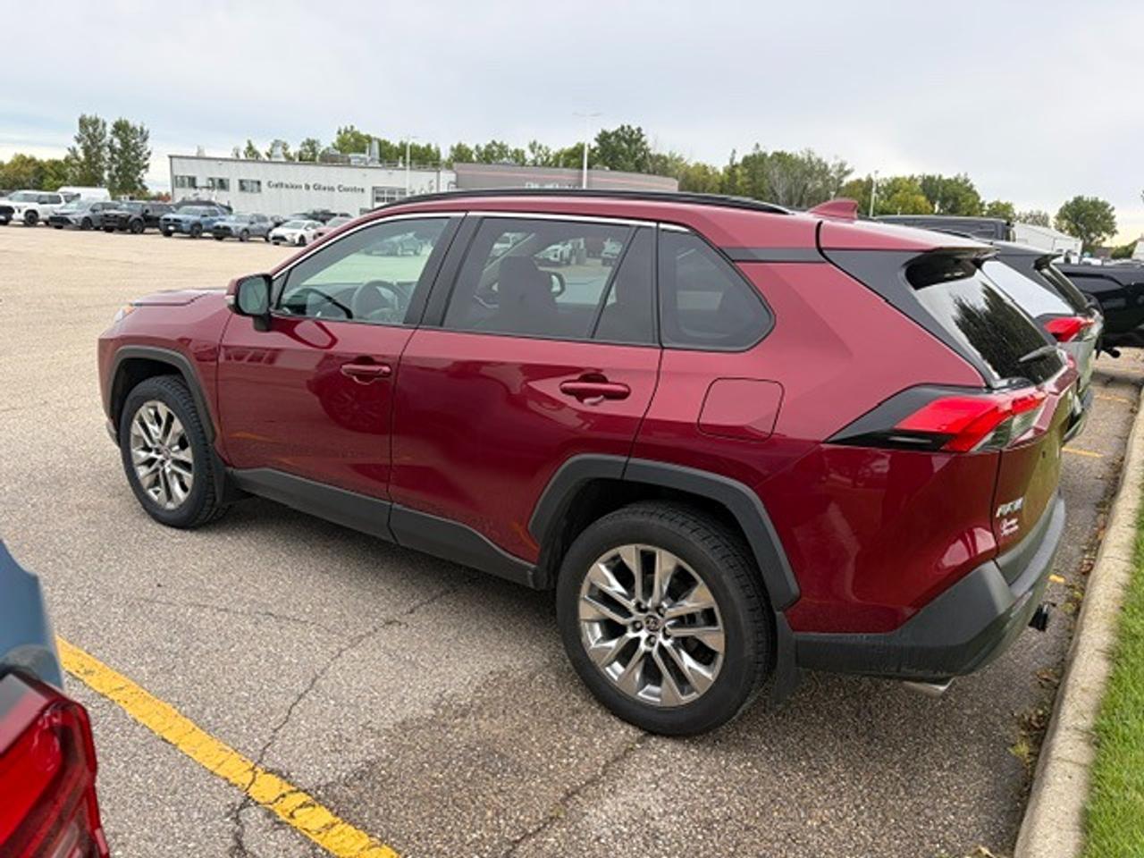 2021 Toyota RAV4  AWD XLE Premium Photo